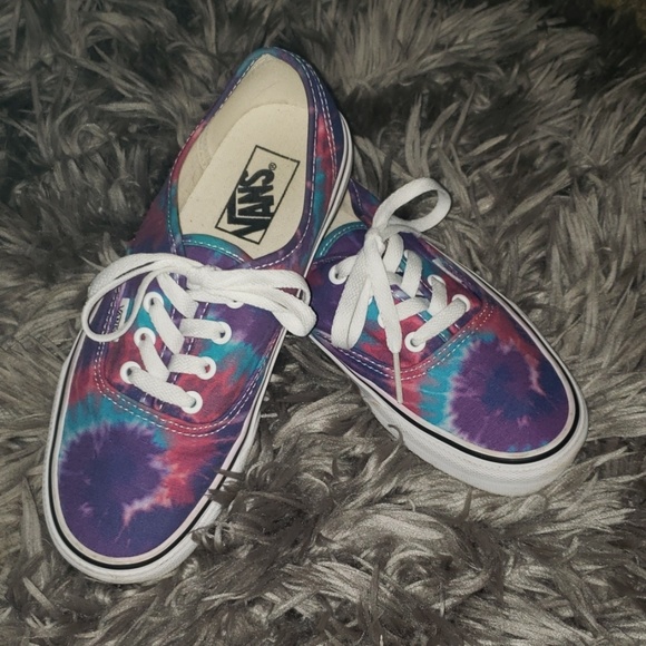 Vans Shoes - Vans  Womens size 7, Men size 5.5